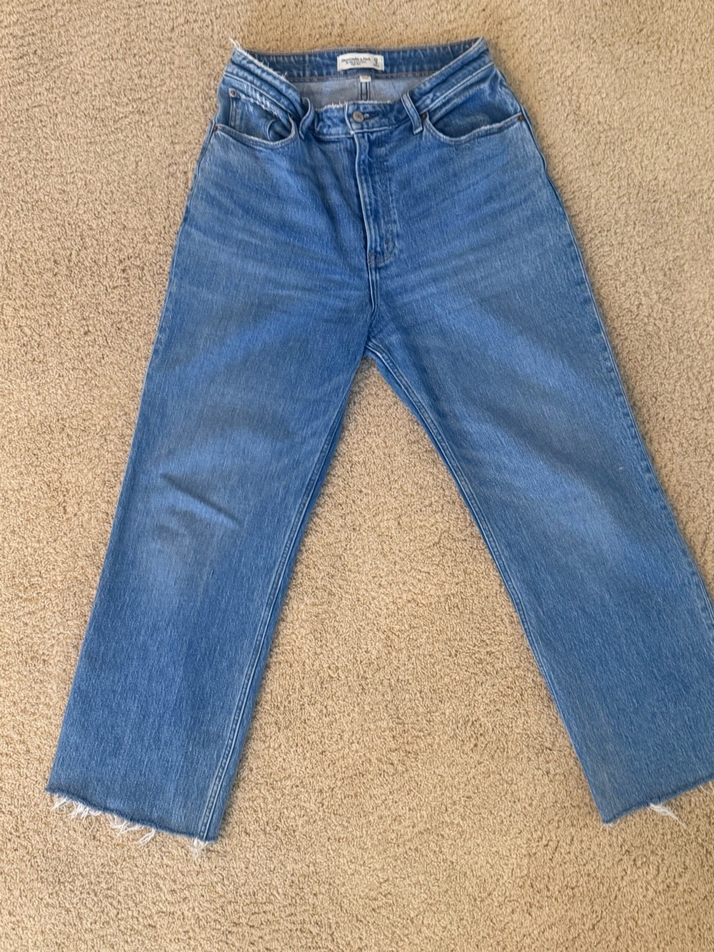 Abercrombie The 90’s Relaxed Jean High Rise